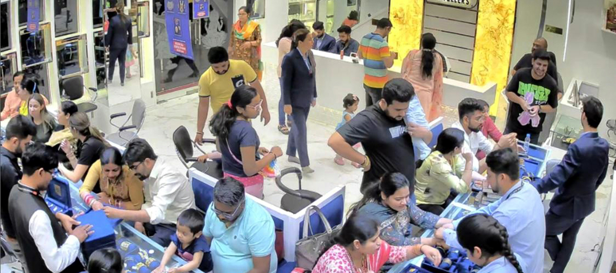 Rush of customers at Mulkh Raj Ashok Kumar Jewellers showroom in Jammu. Rush of customers at Mulkh Raj Ashok Kumar Jewellers showroom in Jammu.