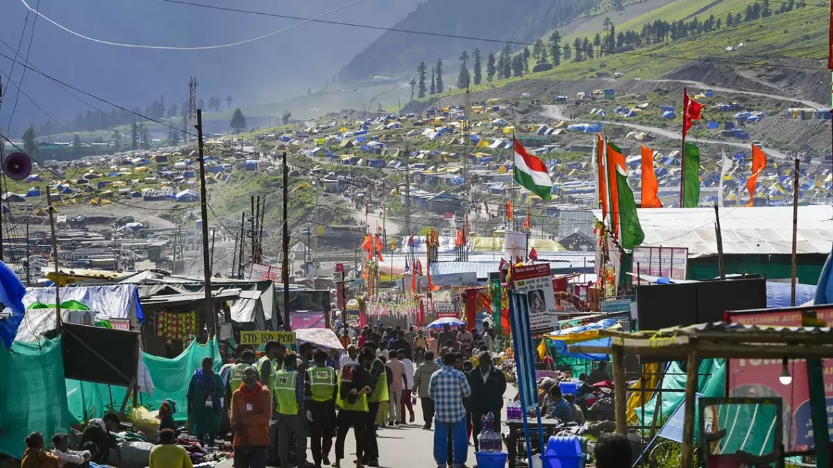 PIL Amid Tight Security, 10th Batch Of Over 7,800 Pilgrims Leave Jammu For Amarnath