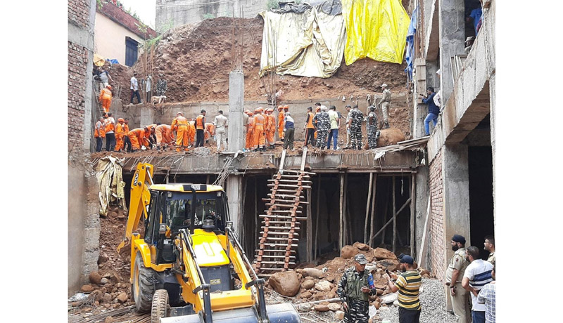 Rescue work in progress after the landslide hits under construction site in Udhampur. -Excelsior/K Kumar Rescue work in progress after the landslide hits under construction site in Udhampur. -Excelsior/K Kumar