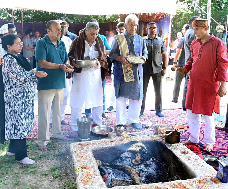 Lt Governor offering prayers on occasion of Guru Purnima on Monday. Lt Governor offering prayers on occasion of Guru Purnima on Monday.