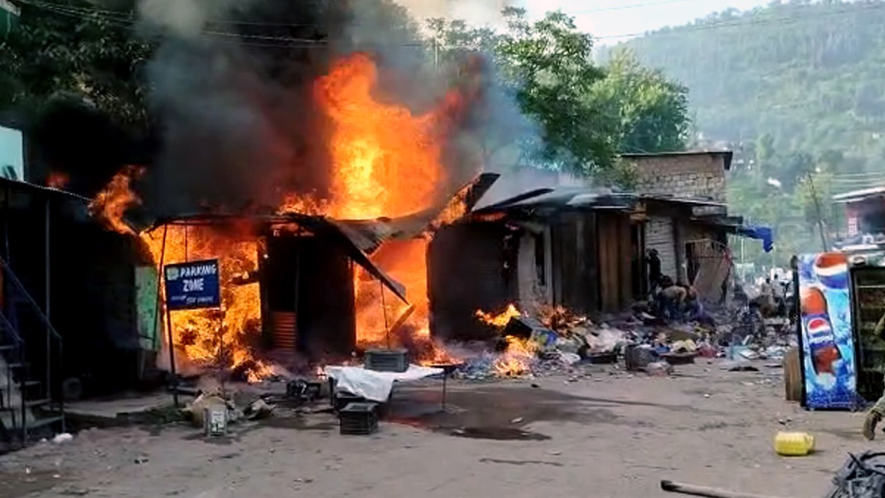J&K | Five Shops Damaged In Fire Incident In Reasi J&K | Five Shops Damaged In Fire Incident In Reasi