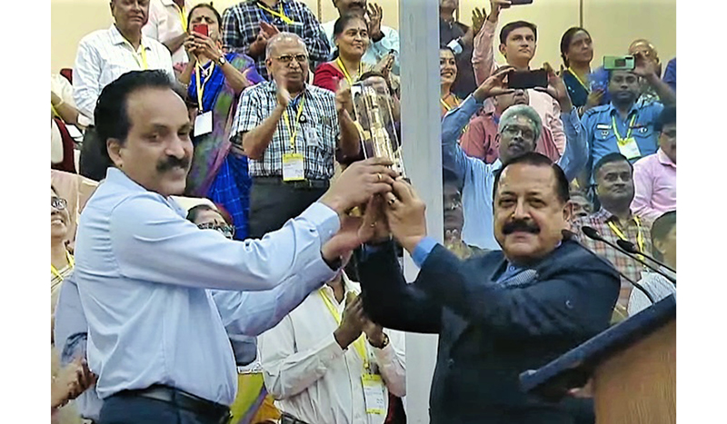 Union Minister Dr Jitendra Singh and Chairman ISRO S.Somanath jubilantly holding aloft the replica shield of Chandrayaan 3 after officially declaring its successful launch at Satish Dhawan Space Centre, Sriharikota on Friday.
