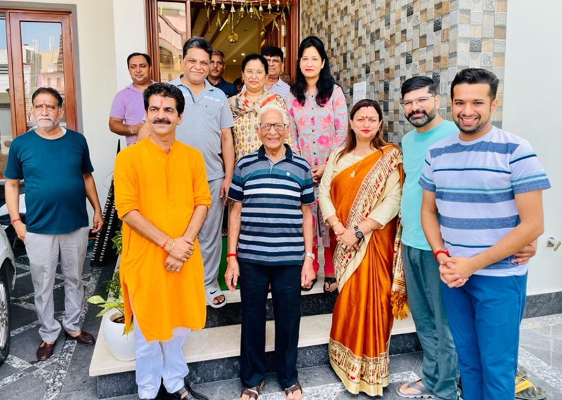 BJP district Jammu South president, Rekha Mahajan with corporator, Ajay Gupta after kick starting upgradation work of lane and drain. BJP district Jammu South president, Rekha Mahajan with corporator, Ajay Gupta after kick starting upgradation work of lane and drain.
