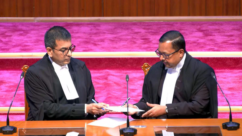 SC gets two new Judges, CJI administers oath of office to Justices Bhuyan and Bhatti SC gets two new Judges, CJI administers oath of office to Justices Bhuyan and Bhatti