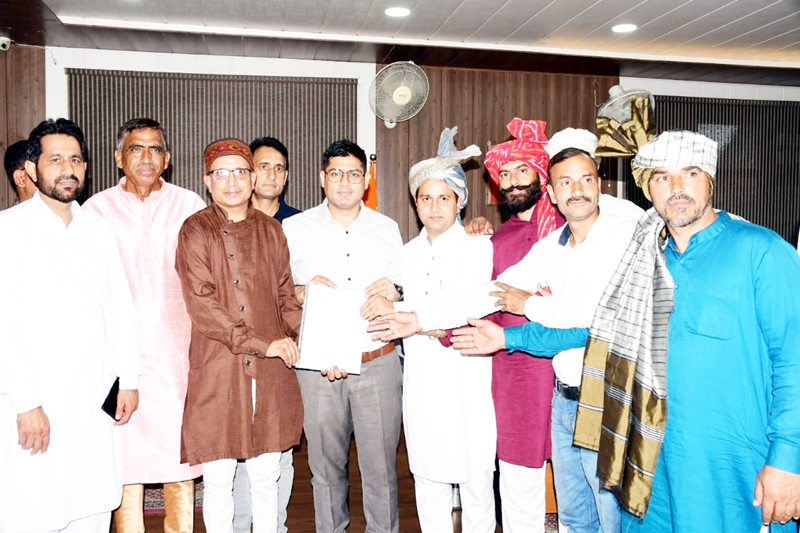 Members of PT ST Forum submitting memorandum to DC Rajouri Vikas Kundal on Tuesday. Members of PT ST Forum submitting memorandum to DC Rajouri Vikas Kundal on Tuesday.