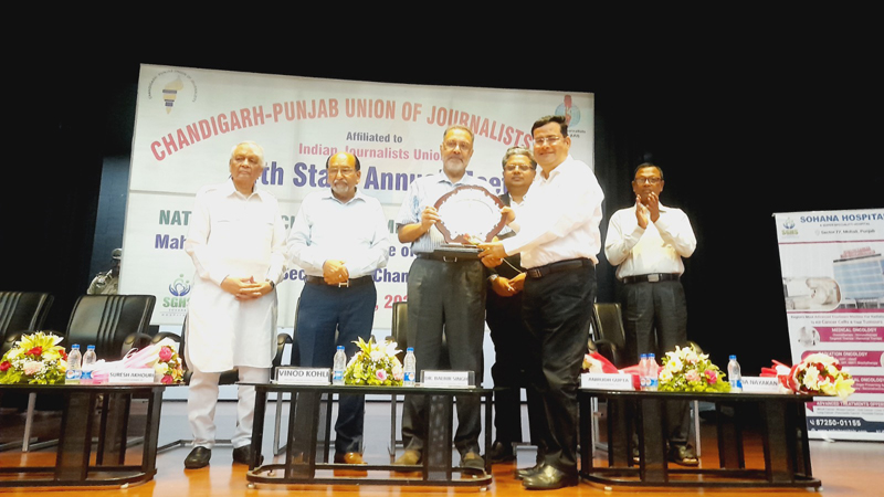 Health Minister Punjab, Dr Balbir Singh honouring Aryans Group of Colleges. Health Minister Punjab, Dr Balbir Singh honouring Aryans Group of Colleges.