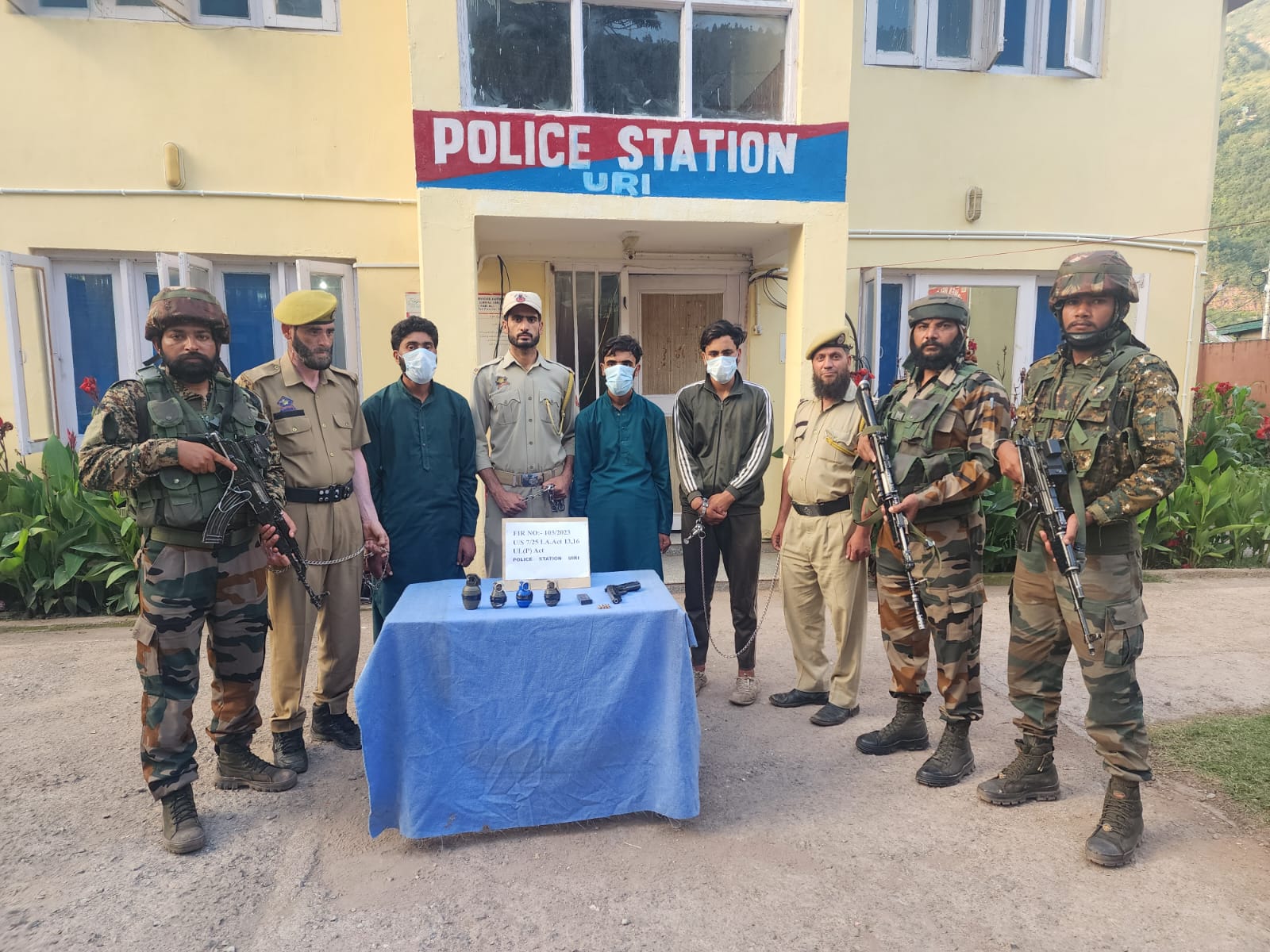 J&K | Terror Module Busted In Baramulla, 3 LeT Terrorists Arrested J&K | Terror Module Busted In Baramulla, 3 LeT Terrorists Arrested