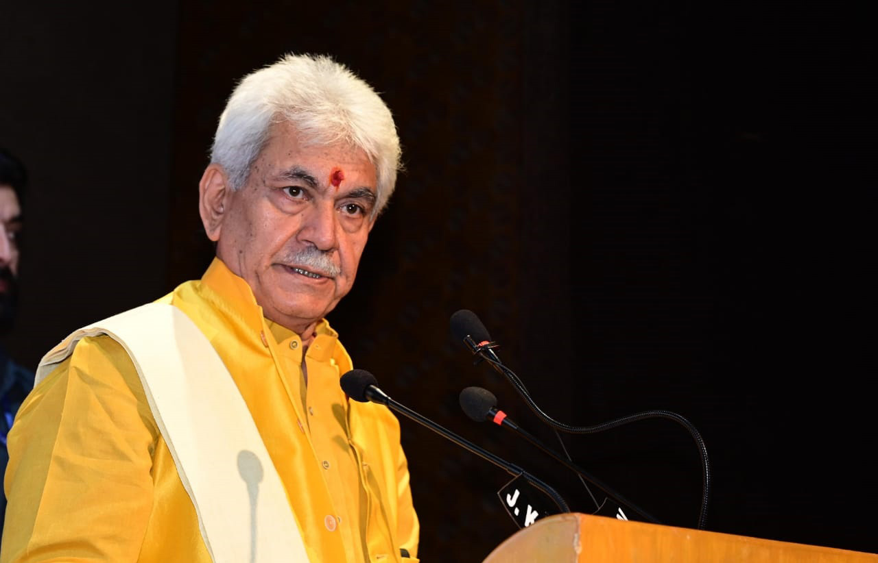 LG Sinha Calls Upon Youth To Discharge Their Collective Responsibility For Glorious Future