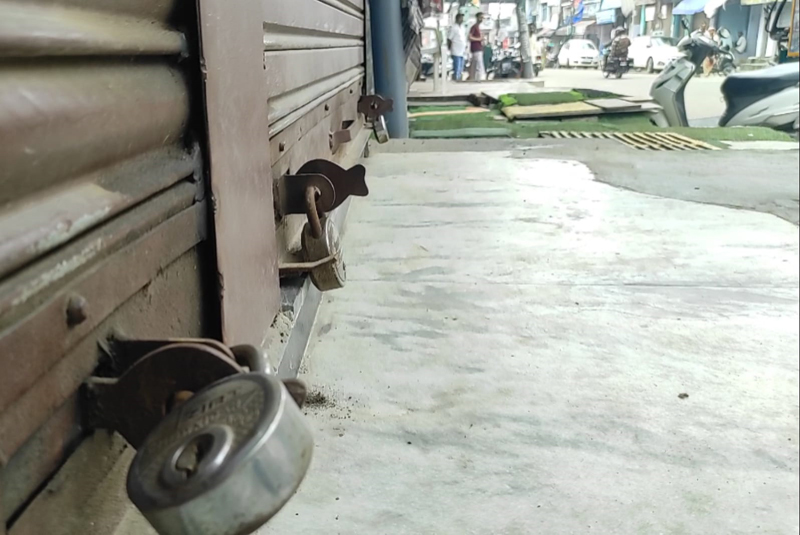 Samba market wore a deserted look as Town observed half day band on Wednesday.       -Excelsior/Nischant