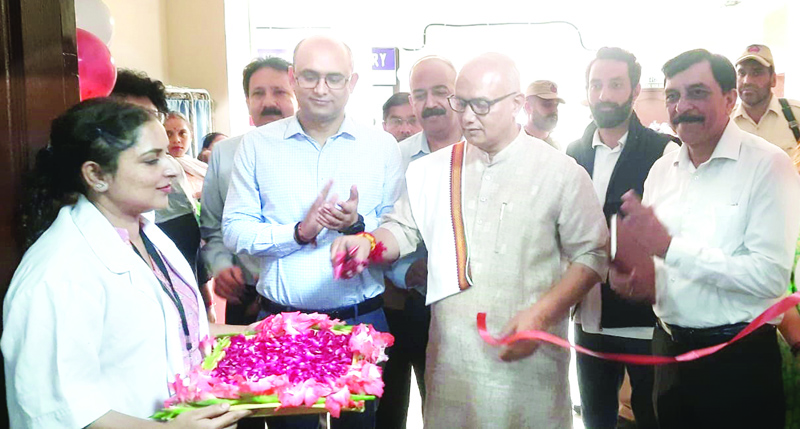 Jammu Mayor, Rajinder Sharma along with Secretary H&ME, Bhupinder Kumar starting vaccination under Mission Indradhanush at Jammu on Monday. Jammu Mayor, Rajinder Sharma along with Secretary H&ME, Bhupinder Kumar starting vaccination under Mission Indradhanush at Jammu on Monday.