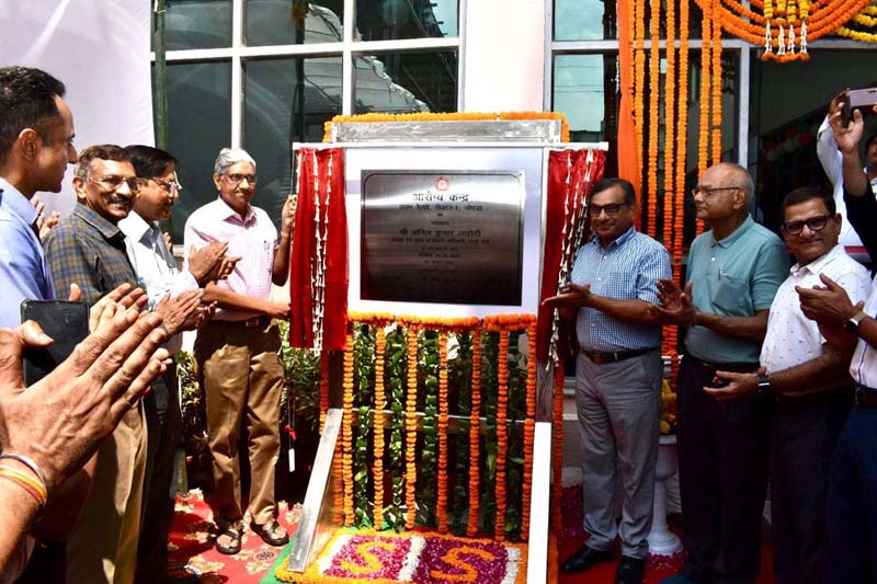 Chairman and CEO of Railway Board, Anil Kumar Lahoti inaugurating a Railway Health Unit at Noida in Uttar Pradesh. Chairman and CEO of Railway Board, Anil Kumar Lahoti inaugurating a Railway Health Unit at Noida in Uttar Pradesh.