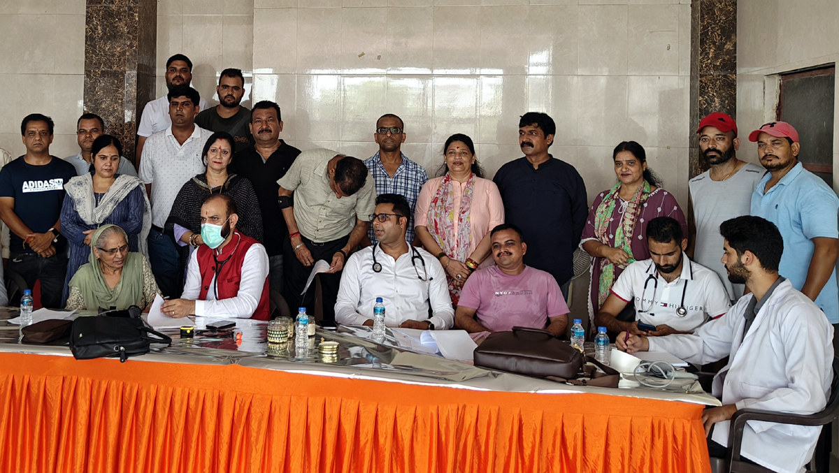 HoD cardiology GMC Jammu Dr Sushil Sharma examining patients at Digiana on Sunday. HoD cardiology GMC Jammu Dr Sushil Sharma examining patients at Digiana on Sunday.