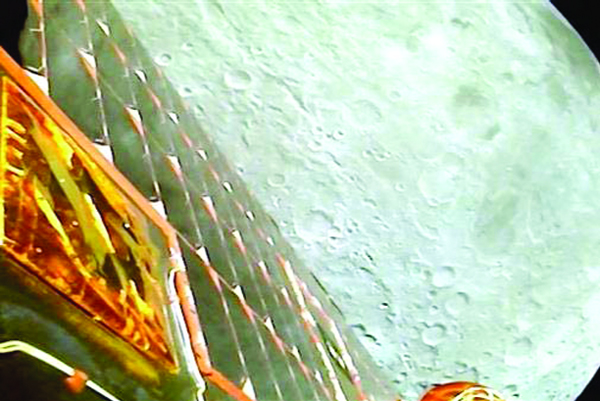 A view of the moon as viewed by the Chandrayaan-3 lander during Lunar Orbit Insertion. A view of the moon as viewed by the Chandrayaan-3 lander during Lunar Orbit Insertion.