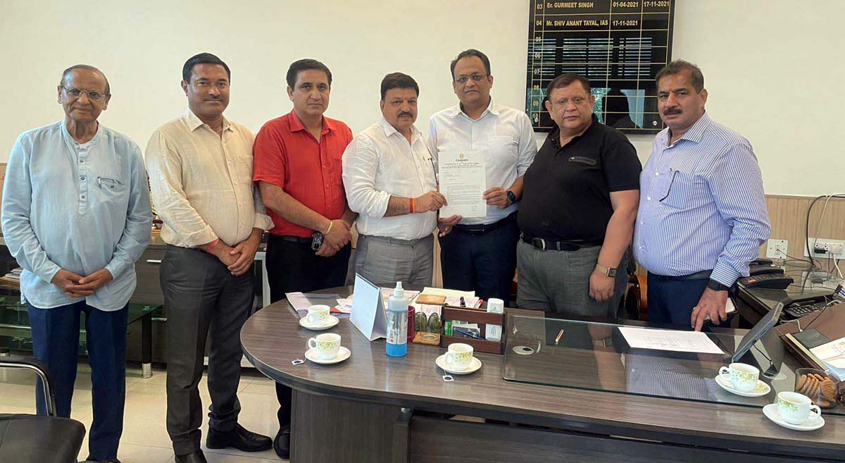 JCCI delegation during meeting with MD JPDCL, Shiv Anant Tayal in Jammu on Tuesday. JCCI delegation during meeting with MD JPDCL, Shiv Anant Tayal in Jammu on Tuesday.