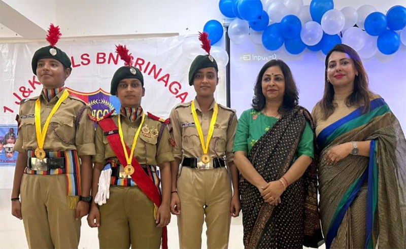 Cadets posing with College staff. Cadets posing with College staff.