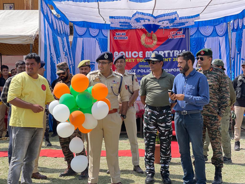 SSP Bandipora, Lakshay Sharma releasing balloons during the closing ceremony of Police Martyrs Memorial Cricket tournament on Tuesday. SSP Bandipora, Lakshay Sharma releasing balloons during the closing ceremony of Police Martyrs Memorial Cricket tournament on Tuesday.