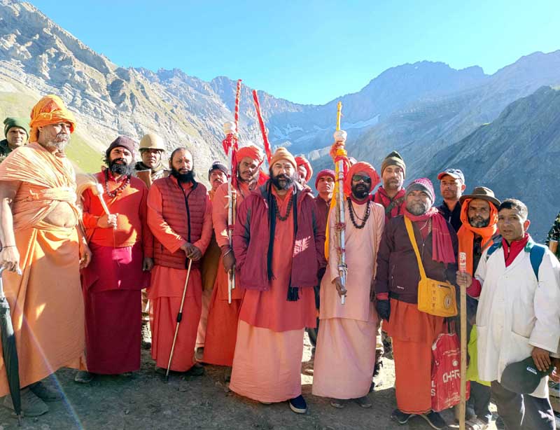 The Chhari Mubarak led by Mahant Deependra Giri alongwith Sadhus at Panchtarni on Wednesday. The Chhari Mubarak led by Mahant Deependra Giri alongwith Sadhus at Panchtarni on Wednesday.