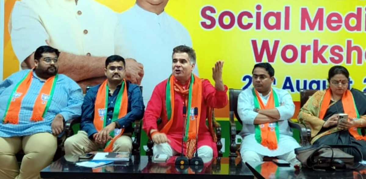 BJP president and other leaders during a party workshop on Social Media at Jammu on Monday. BJP president and other leaders during a party workshop on Social Media at Jammu on Monday.
