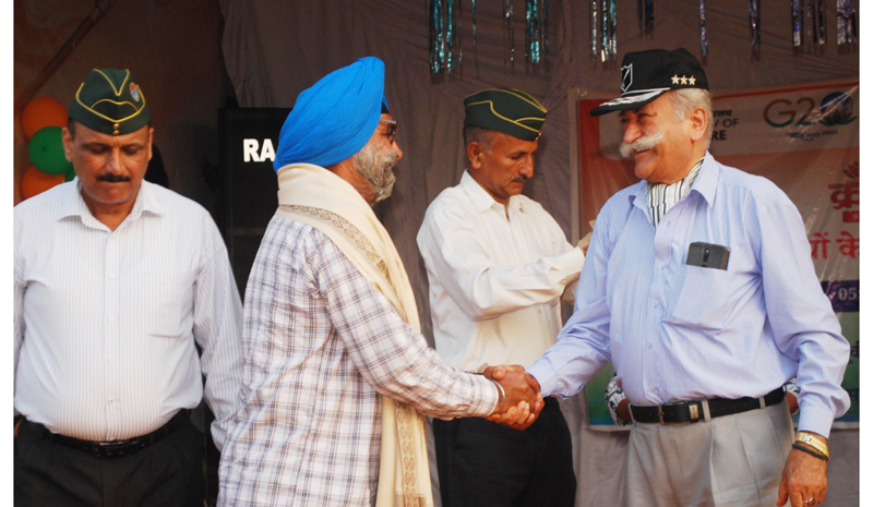 Lt Gen Anup Singh Jawmal and other retired defence personnel during a programme at Gurha Salathian on Monday. Lt Gen Anup Singh Jawmal and other retired defence personnel during a programme at Gurha Salathian on Monday.