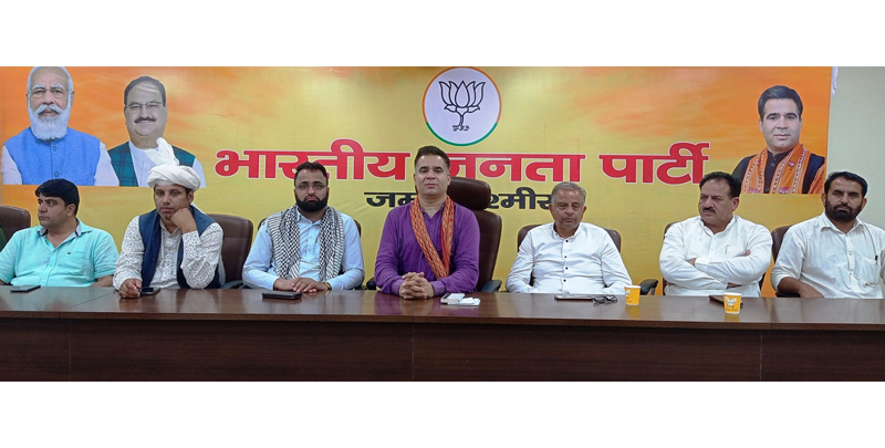 BJP president, Ravinder Raina addressing ST Morcha meeting at Jammu on Saturday. BJP president, Ravinder Raina addressing ST Morcha meeting at Jammu on Saturday.