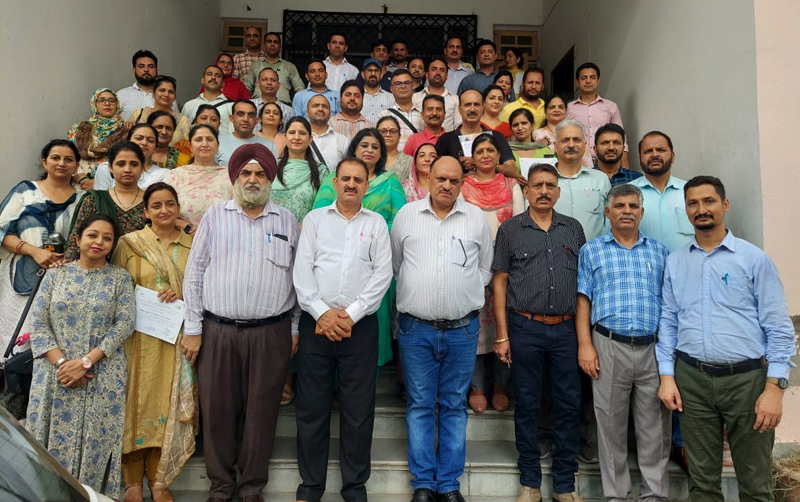 Participants of JKSCERT posing for a group photograph. Participants of JKSCERT posing for a group photograph.