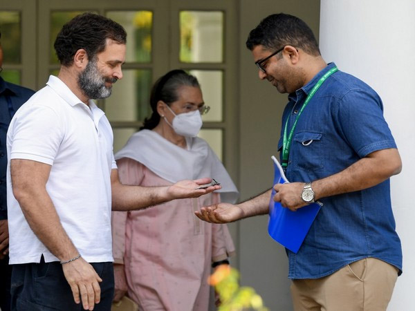 Rahul Gets Back Tughlaq Lane Bungalow, May Shift Soon Rahul Gets Back Tughlaq Lane Bungalow, May Shift Soon