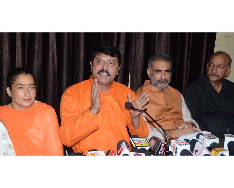 Shiv Sena (UBT) J&K unit chief, Manish Sahni along with SSP chief Colonel SS Pathania during a press conference at Jammu. Shiv Sena (UBT) J&K unit chief, Manish Sahni along with SSP chief Colonel SS Pathania during a press conference at Jammu.