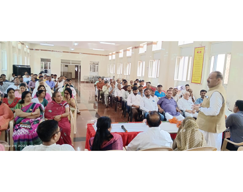 Senior BJP leader Devender Singh Rana addressing a gathering in Sursagar Assembly constituency in Jodhpur on Friday. Senior BJP leader Devender Singh Rana addressing a gathering in Sursagar Assembly constituency in Jodhpur on Friday.