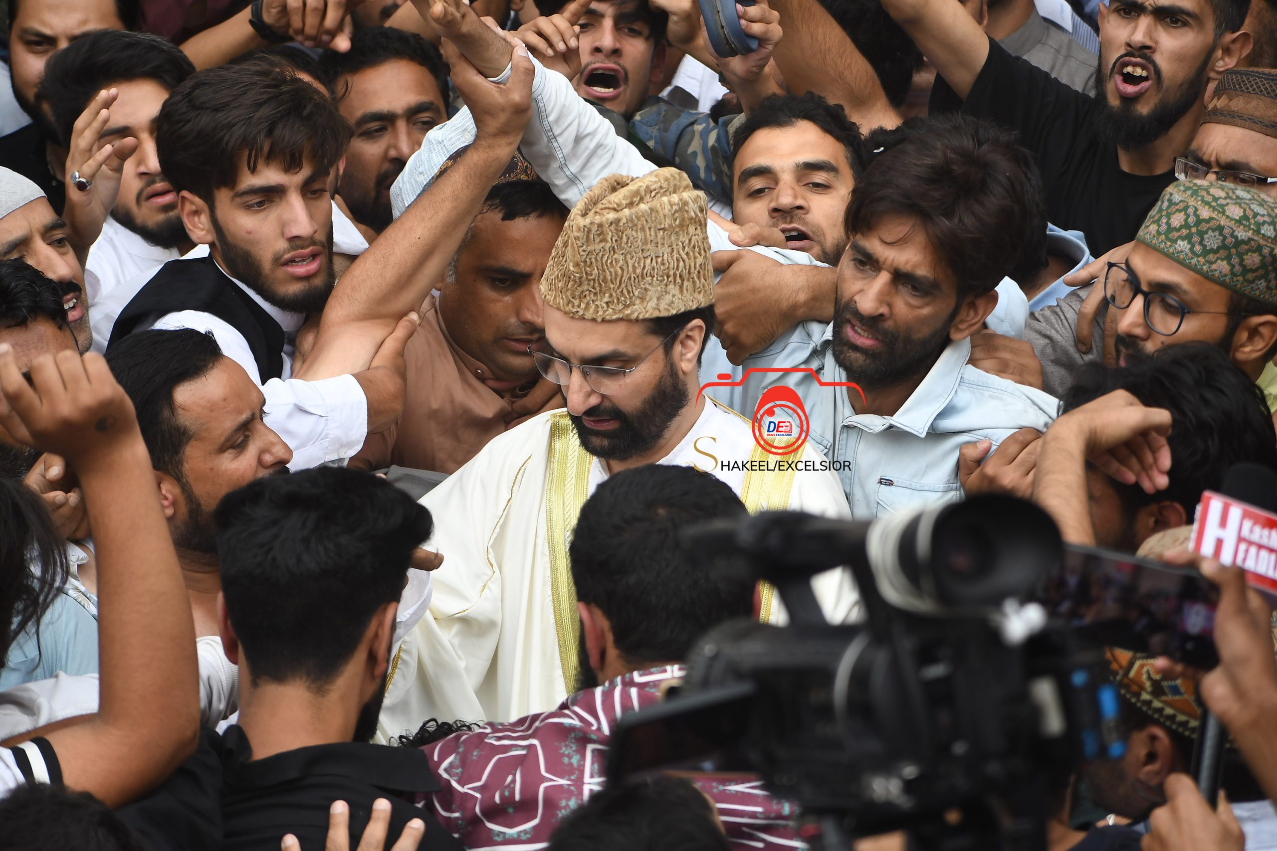 MIRWAIZ UMAR FAROOQ 6