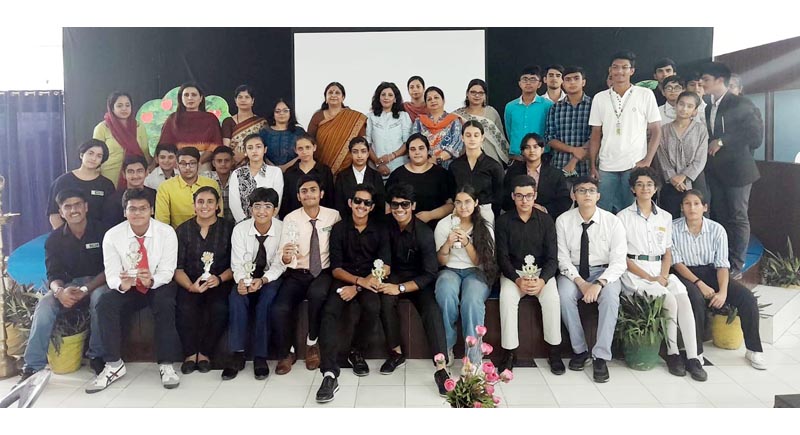 Students of DPS posing with school management and teaching faculty. Students of DPS posing with school management and teaching faculty.
