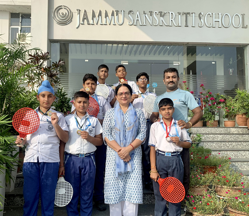 Jammu Sanskriti School students posing with Principal cum Chairperson, Rohini Aima in School premises. Jammu Sanskriti School students posing with Principal cum Chairperson, Rohini Aima in School premises.