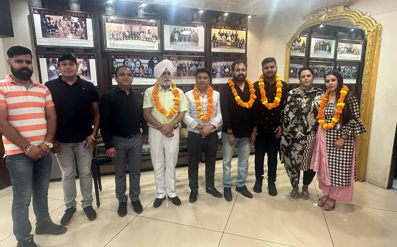 Newly elected office bearers of KAJ&K on Thursday. Newly elected office bearers of KAJ&K on Thursday.