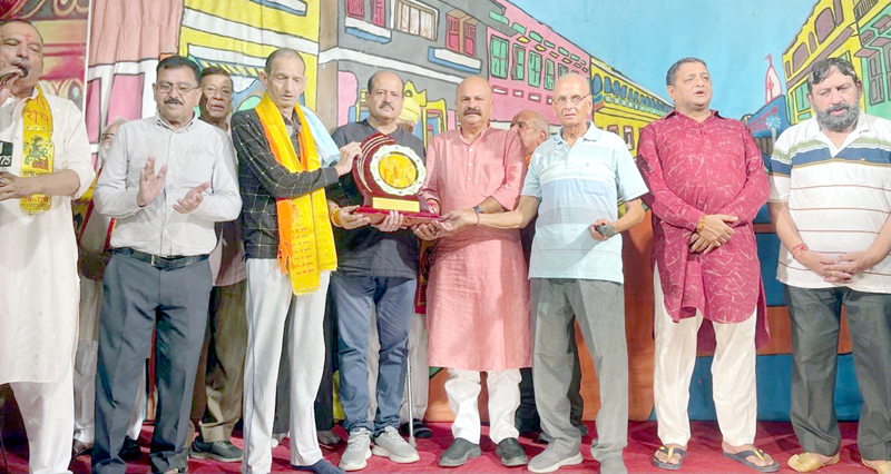 The office bearers of Sanatan Dharam Natak Samaj being honoured at Jammu on Sunday. The office bearers of Sanatan Dharam Natak Samaj being honoured at Jammu on Sunday.