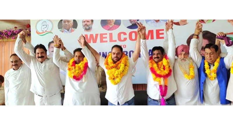 JKPCC president Vikas Rasool Wani and others during a function in RS Pura on Monday. JKPCC president Vikas Rasool Wani and others during a function in RS Pura on Monday.