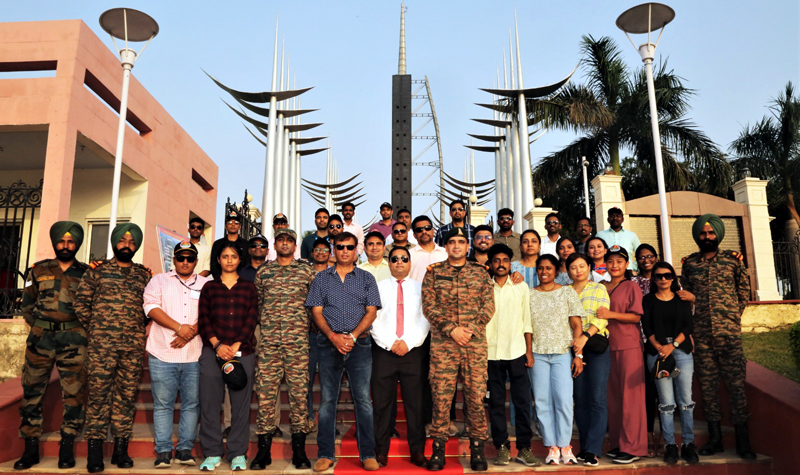 Journalists undergoing Defence Correspondents Course with Army officers at Jammu. Journalists undergoing Defence Correspondents Course with Army officers at Jammu.