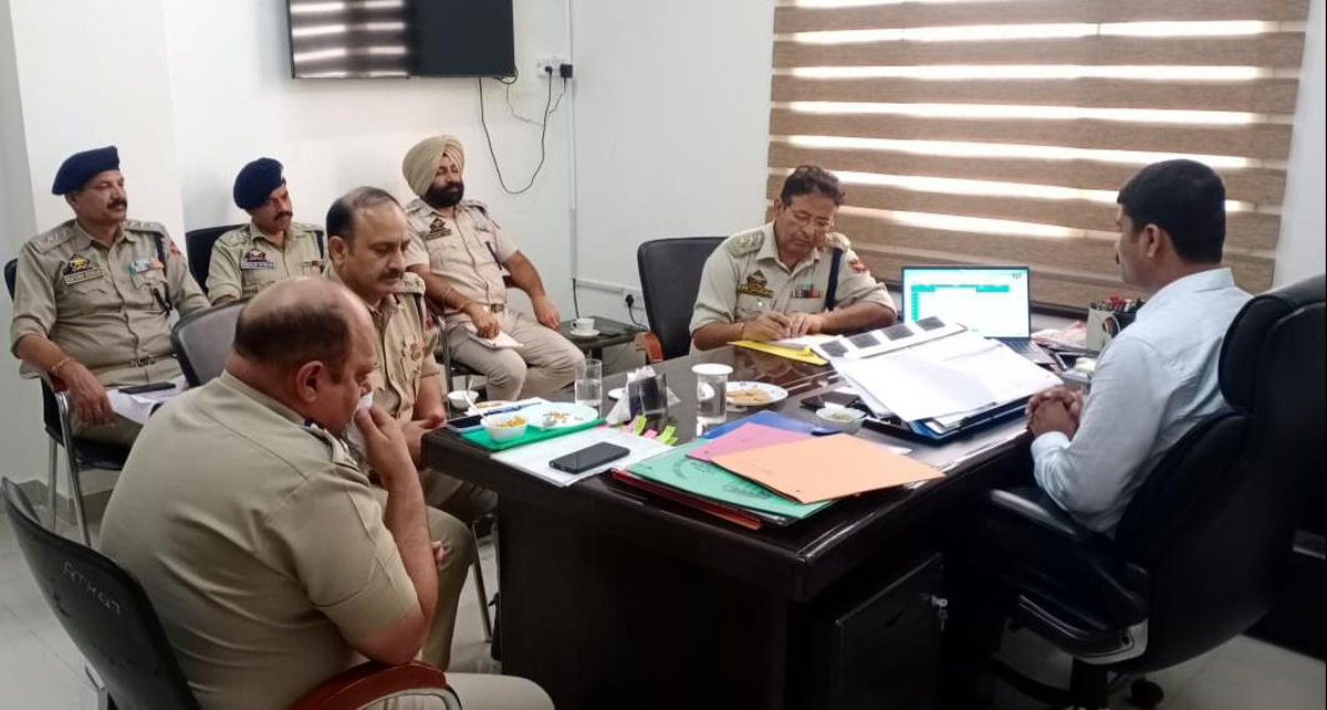 DIG Traffic Shridhar Patil chairing a meeting of traffic police officers in Jammu. DIG Traffic Shridhar Patil chairing a meeting of traffic police officers in Jammu.