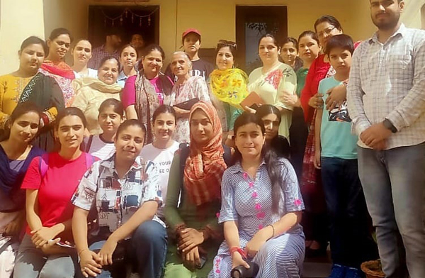 NSS team of the Govt College of Education Jammu during visit to Neha Ghar on Sunday. NSS team of the Govt College of Education Jammu during visit to Neha Ghar on Sunday.