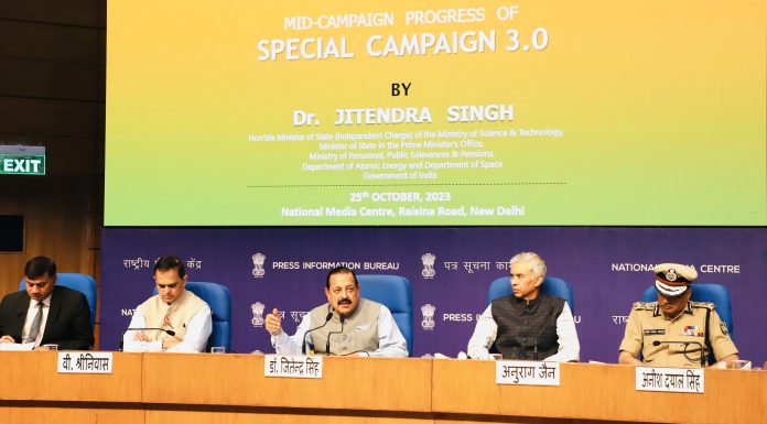 Union Minister Dr. Jitendra Singh,flanked by Union Secretaries of MoRTH, Administrative Reforms and School Education respectively and DG ITBP, addressing a press conference at National Media Centre, New Delhi on Wednesday.