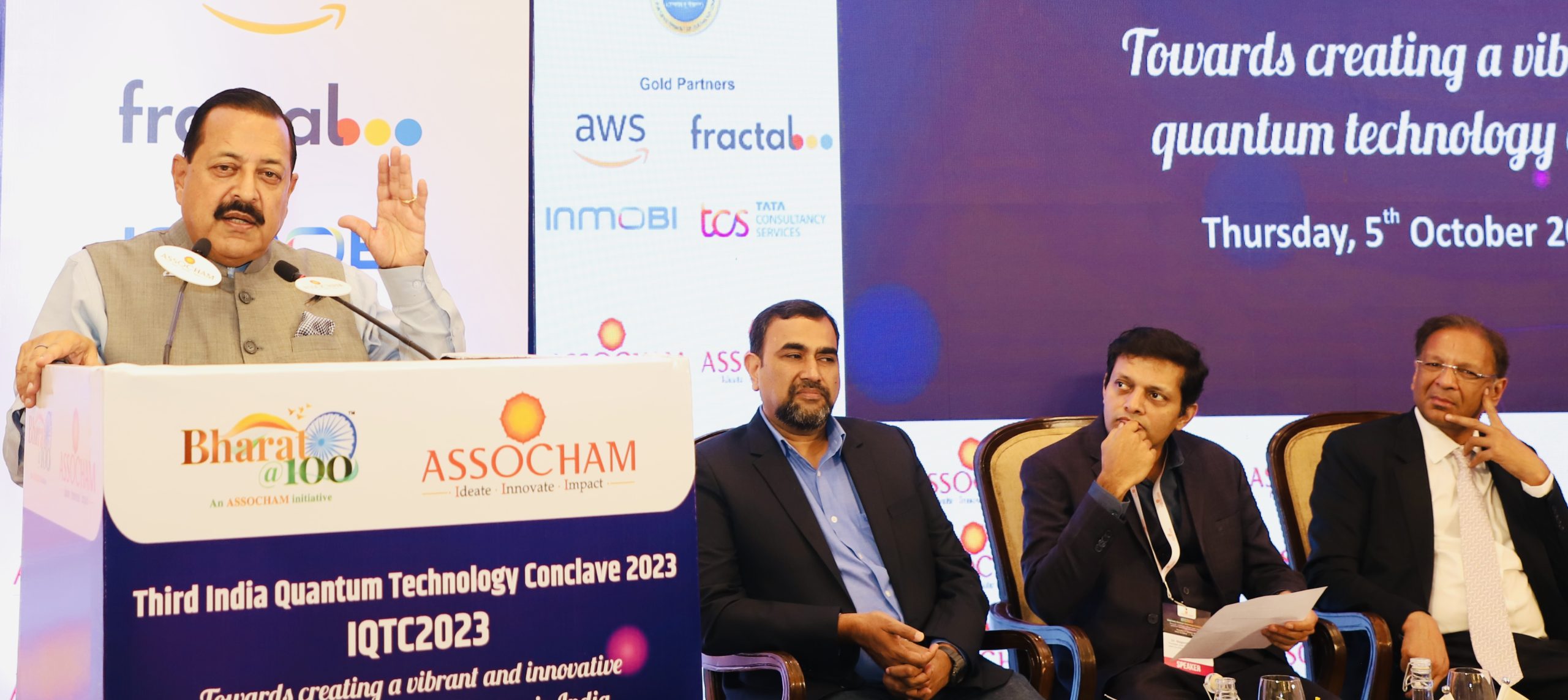 2 Union Minister Dr. Jitendra Singh delivering keynote address at the