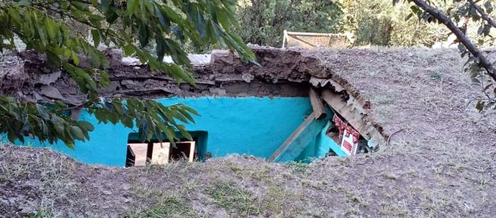 Debris of Kucha house which collapsed in Gursai area of Mendhar on Thursday. -Excelsior/Rahi Kapoor