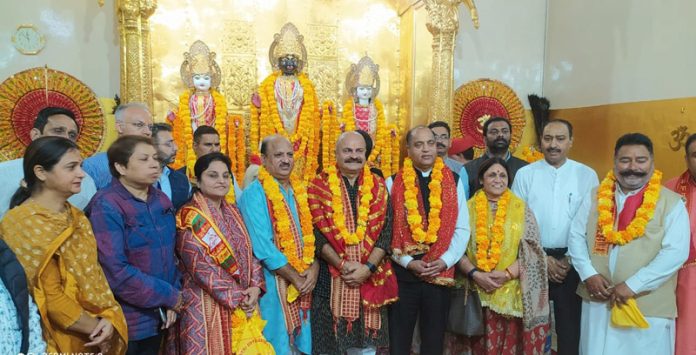 Former HP CM, Jairam Thakur along with BJP leaders of J&K during visit to Raghunathji Temple Jammu on Monday.