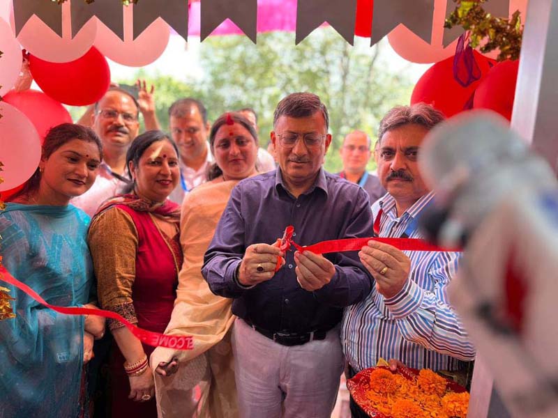 BJP general secretary, Vibodh Gupta inaugurating JK Bank ATM at Dharat, Nowshera on Thursday. BJP general secretary, Vibodh Gupta inaugurating JK Bank ATM at Dharat, Nowshera on Thursday.