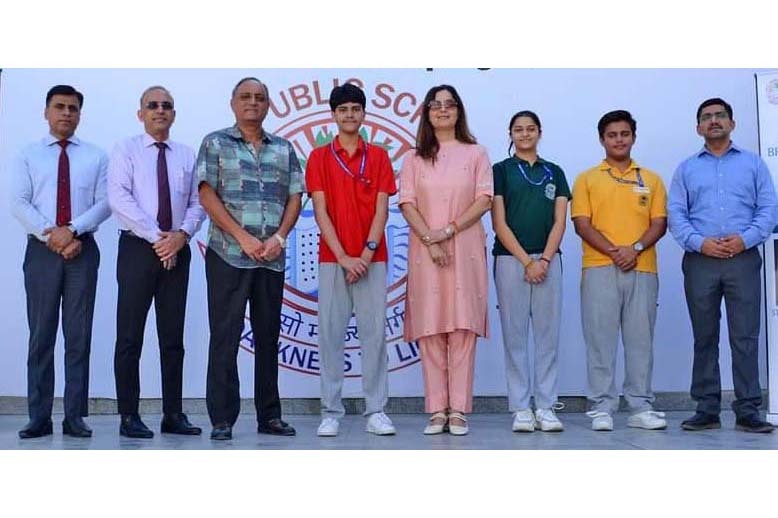 KC Public School delegation posing with school management on Thursday. KC Public School delegation posing with school management on Thursday.