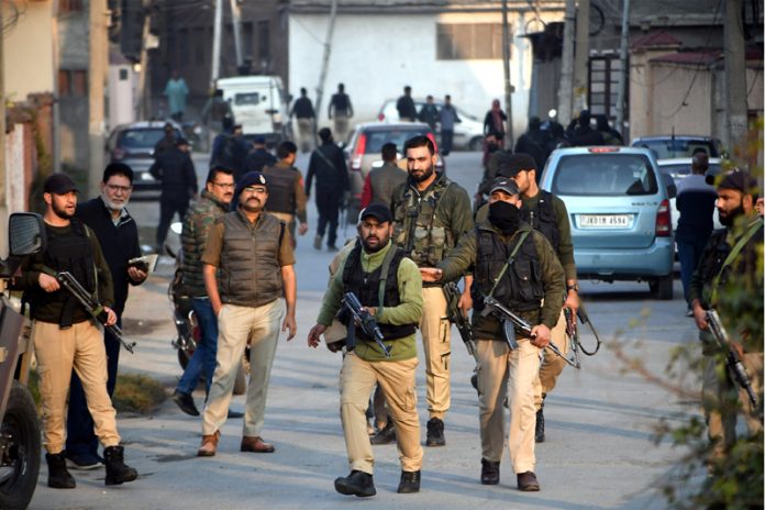 Security forces at the spot where a police Inspector was shot at in Eidgah area of Srinagar on Sunday. - Excelsior/Shakeel Security forces at the spot where a police Inspector was shot at in Eidgah area of Srinagar on Sunday. - Excelsior/Shakeel