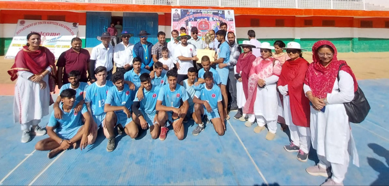 Winning team posing with dignitaries on Tuesday. Winning team posing with dignitaries on Tuesday.