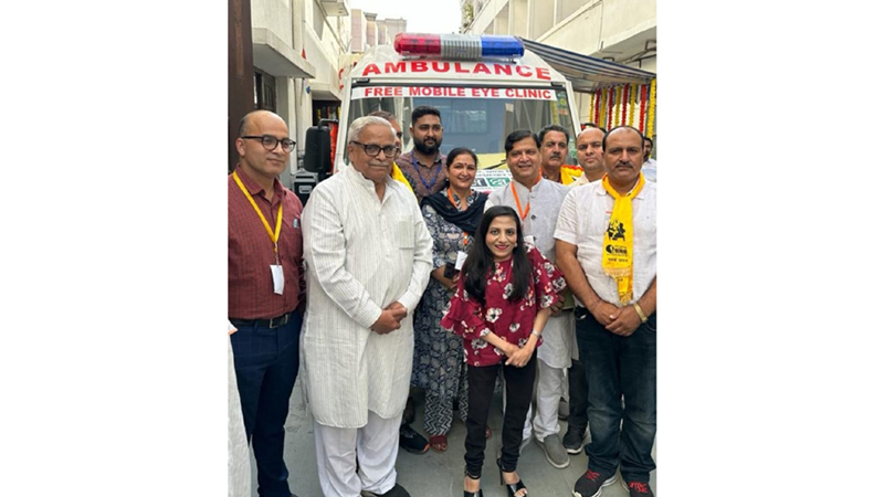 RSS leader Bhaiya Ji Joshi with the office bearers of NGO Saksham, Jammu and Kashmir, in New Delhi on Tuesday. RSS leader Bhaiya Ji Joshi with the office bearers of NGO Saksham, Jammu and Kashmir, in New Delhi on Tuesday.