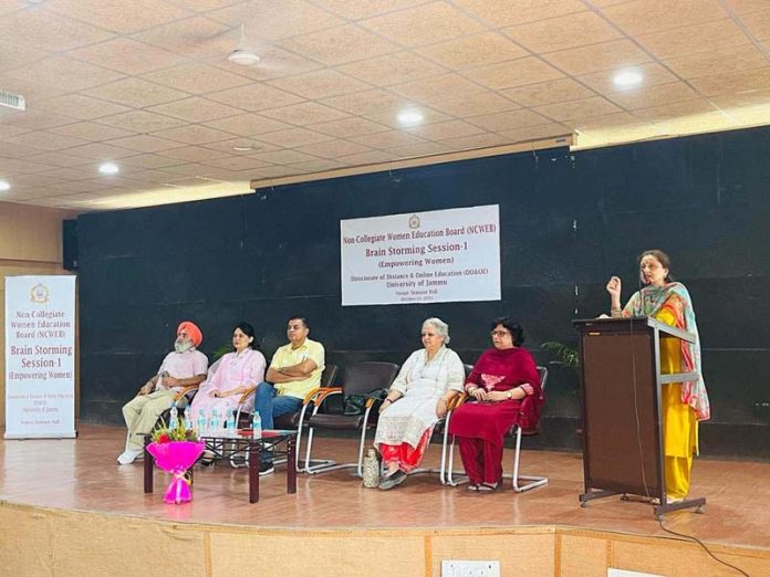Prof Neelu Rohmetra addressing the brain storming session on ‘Empowering Women’.