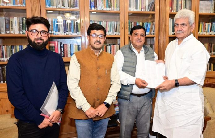 LG meeting with former Legislator Daleep Singh Parihar.