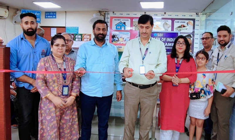 Regional Manager SBI K.J Raina inaugurates Aadhaar Enrollment Camp at Talab Tillo. Regional Manager SBI K.J Raina inaugurates Aadhaar Enrollment Camp at Talab Tillo.