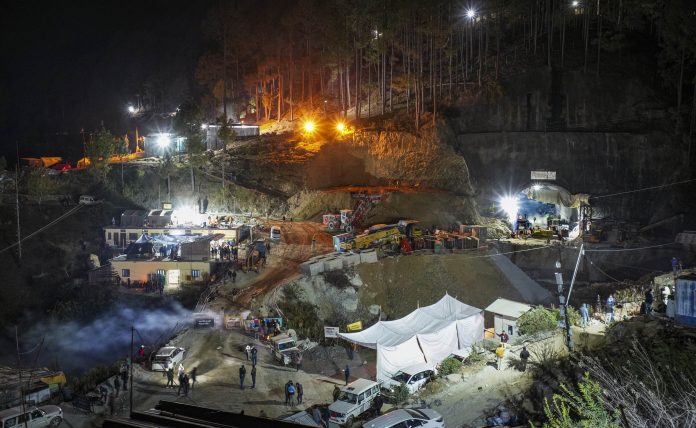 2023_11$large_Tunnel-2